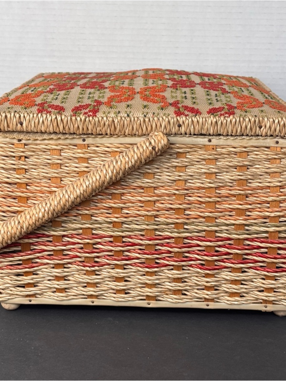 Vtg 1960’s JCPenney Wicker Woven Needlepoint Sewing Basket Box Japan w/Extra’s - Picture 3 of 15